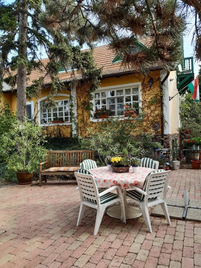 Villa-Magdi Vendégház Revfulop Exterior foto